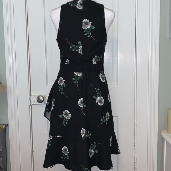 BANANA REPUBLIC BLACK FLORAL SLEEVELESS DRESS - Picture 5 of 7